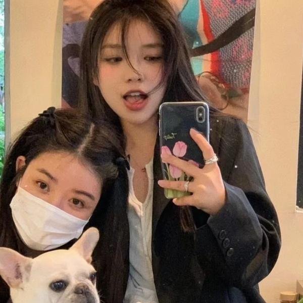 小河亲过我的脸